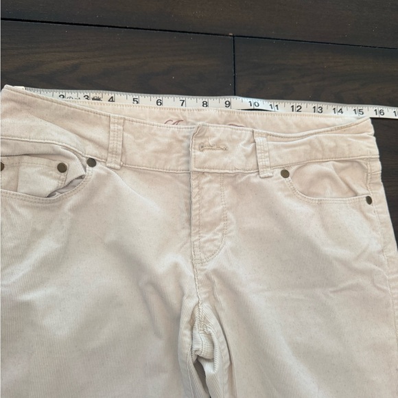 American Eagle Outfitters Cream Corduroy Pants - Picture 7 of 9